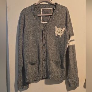 Chic Gray Knit Cardigan